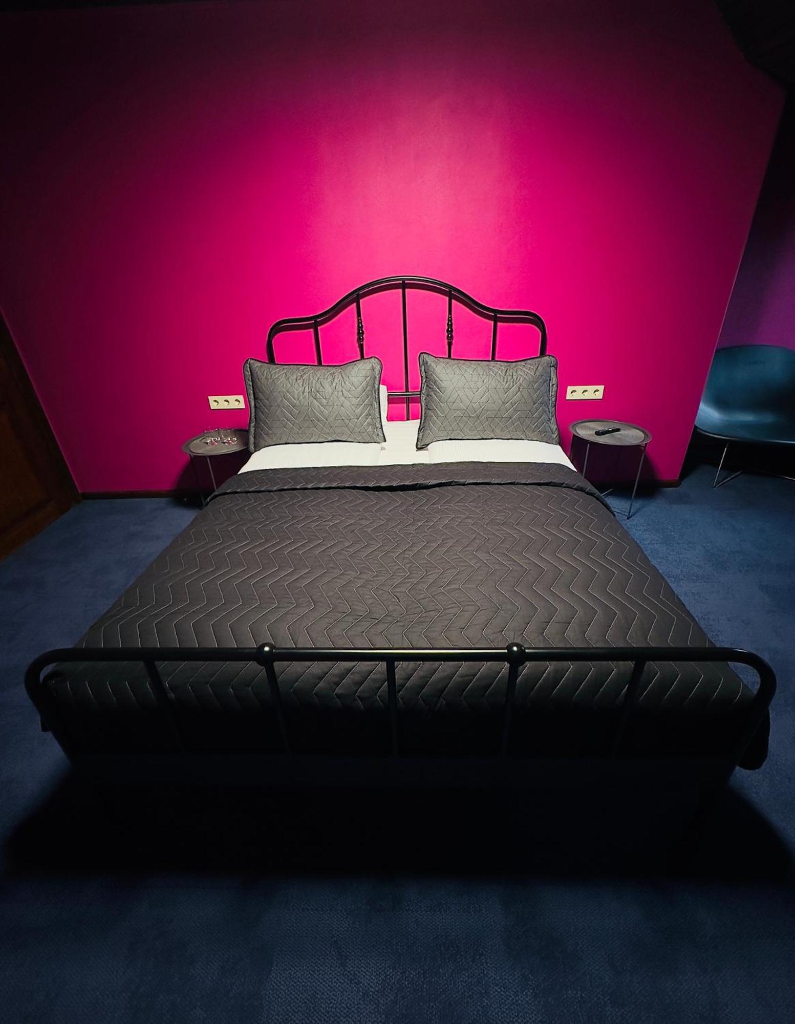Broken Bed Hootel 考纳斯 外观 照片