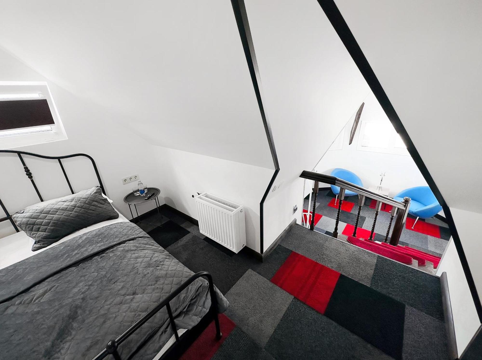 Broken Bed Hootel 考纳斯 外观 照片