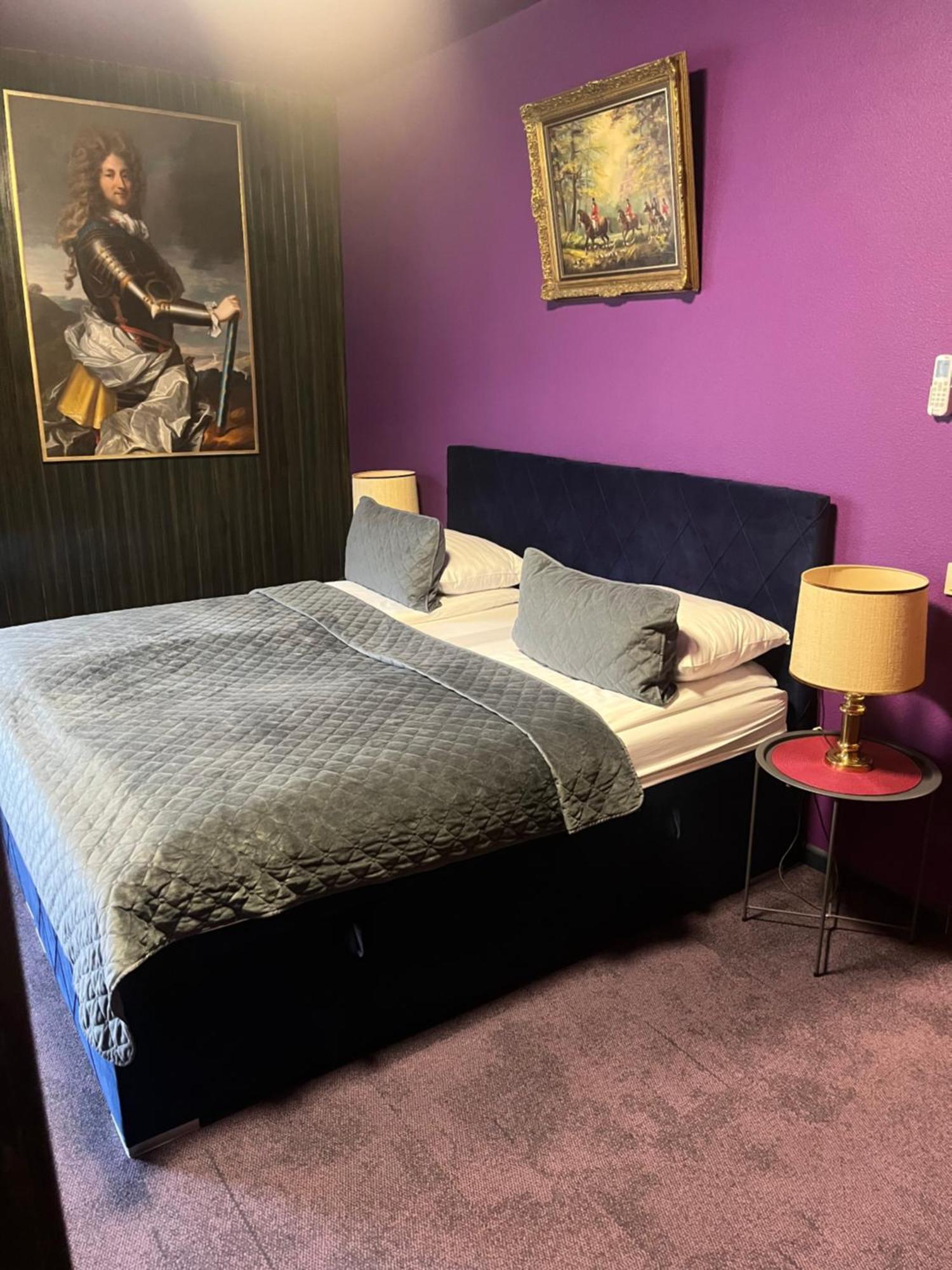 Broken Bed Hootel 考纳斯 外观 照片
